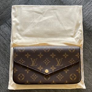 Louis Vuitton Pochette